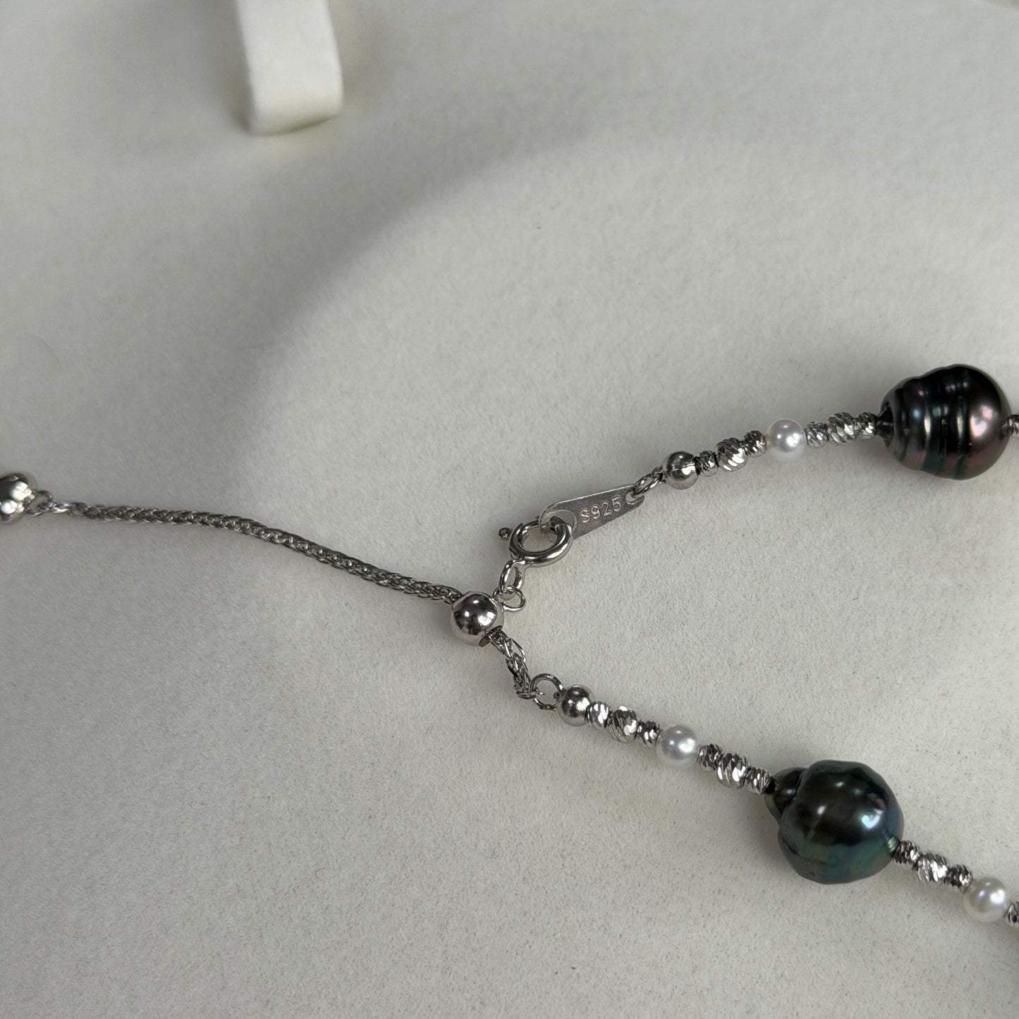 Stunning Starry Night Black Tahitian Freshwater pearl necklace s925