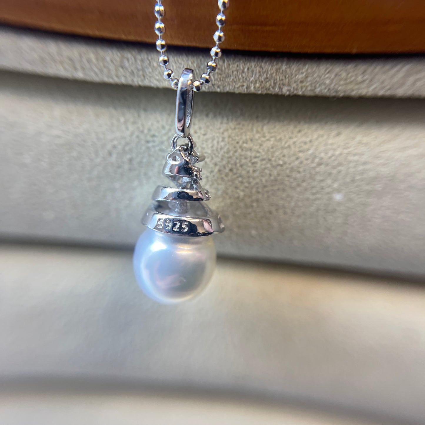 Stunning Australian White Necklace 9-10mm s925