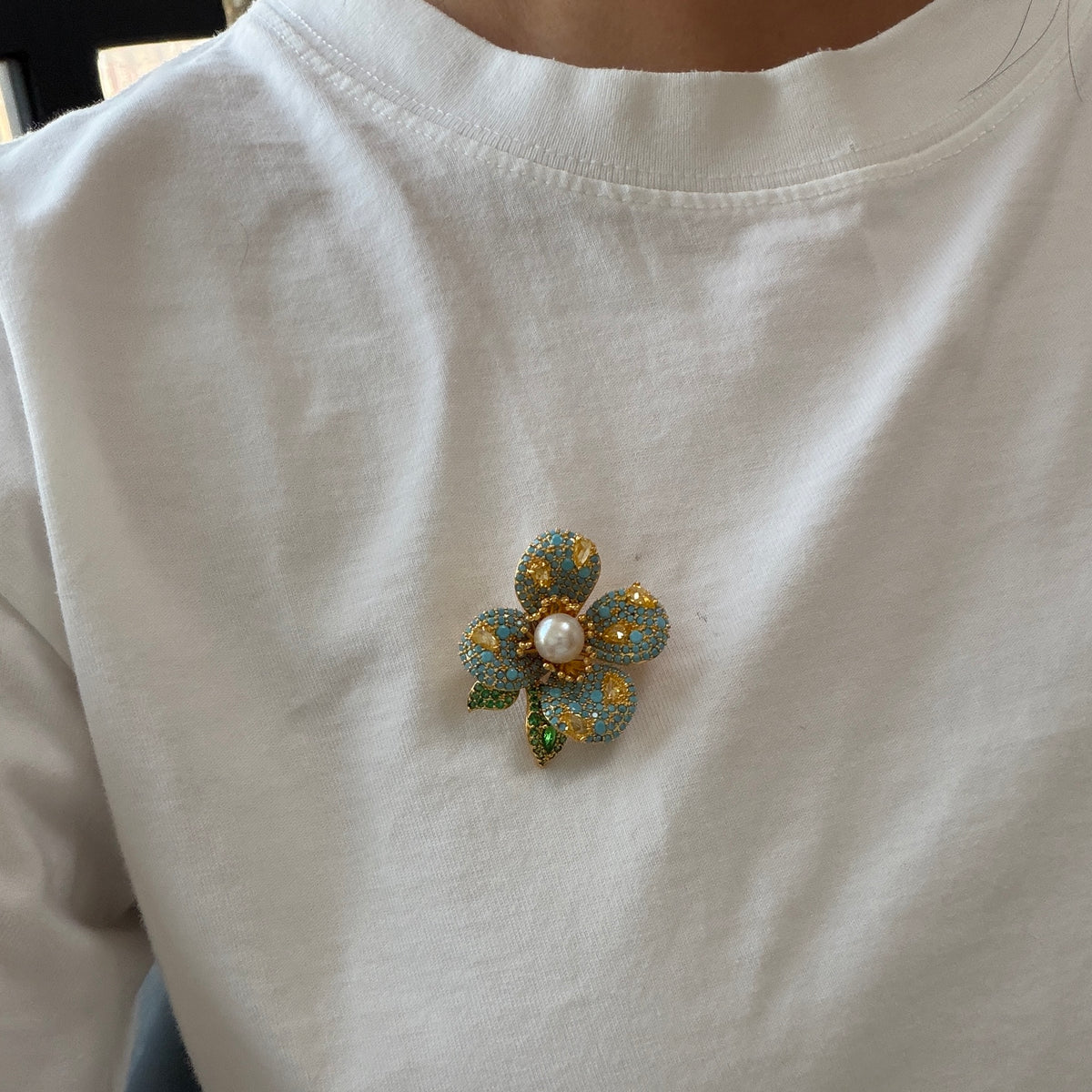 Blue yellow floral pearl brooch alloy