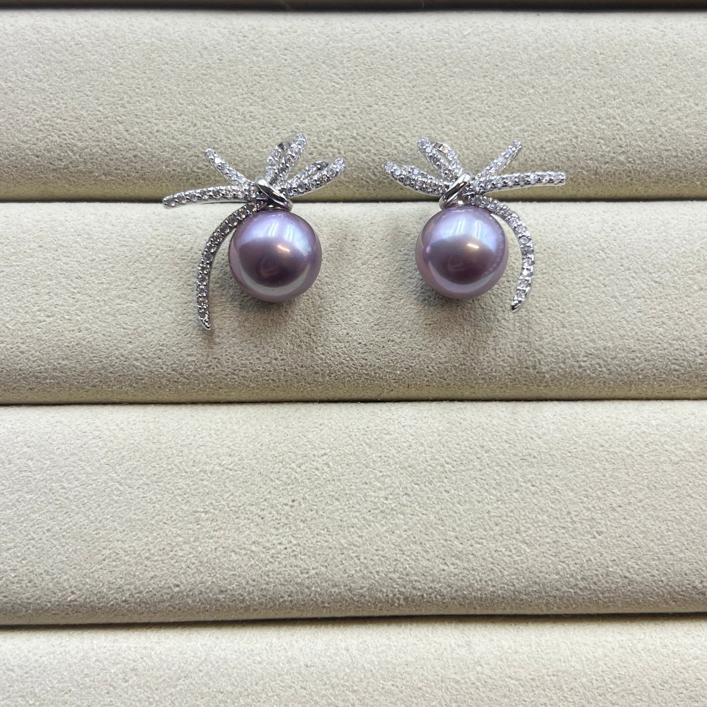 9.9mm Bowtie Purple Pearl earrings s925