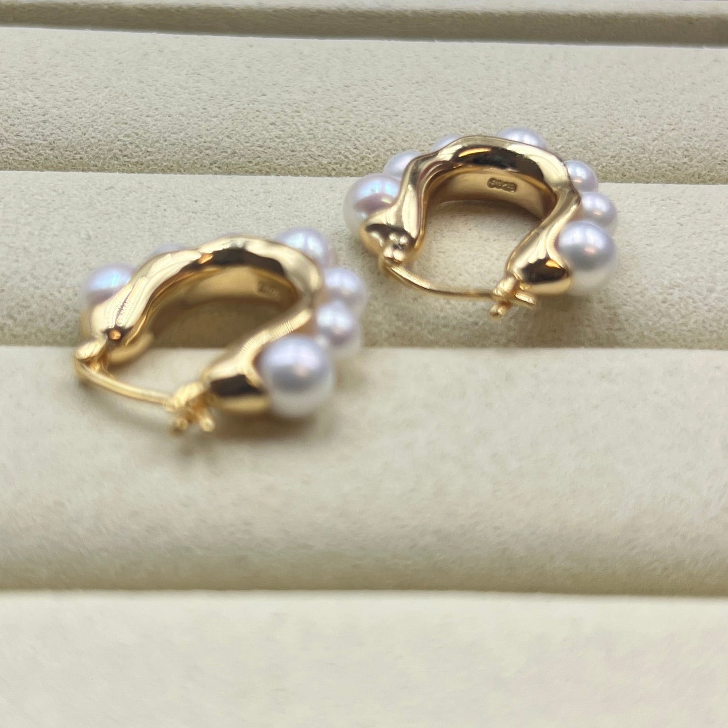 Golden pearl Hoop earrings s925