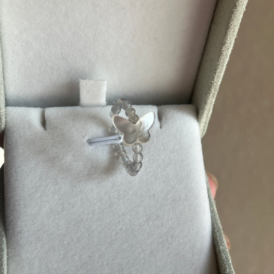 Mother of pearl butterfly ring with moonstone elastic band