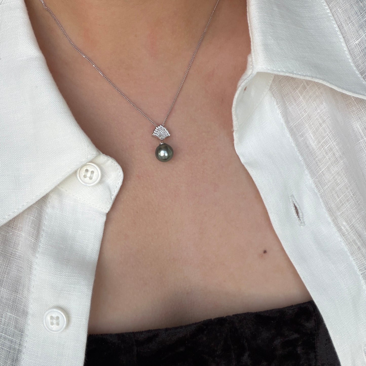 Delicate shell style Black Tahitian s925 necklace s925 9-10mm