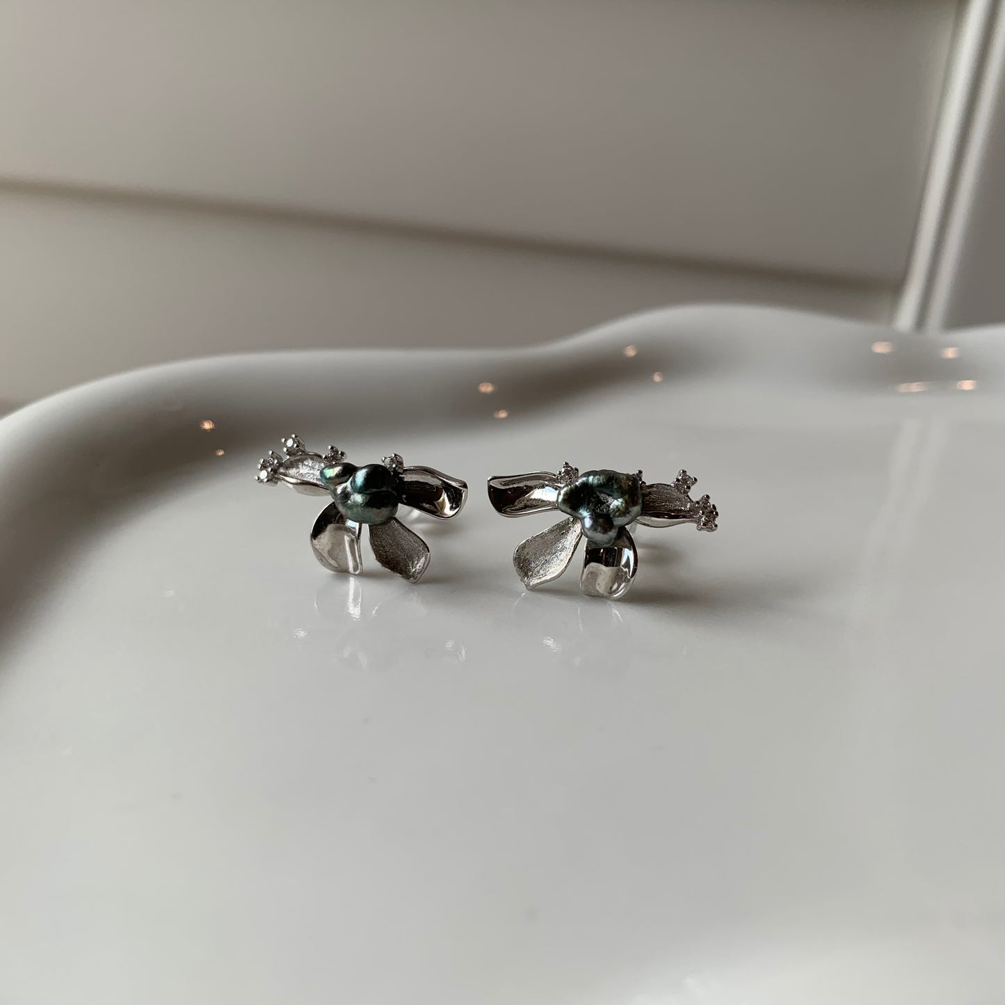 Black Tahitian Keshi Floral earring studs s925