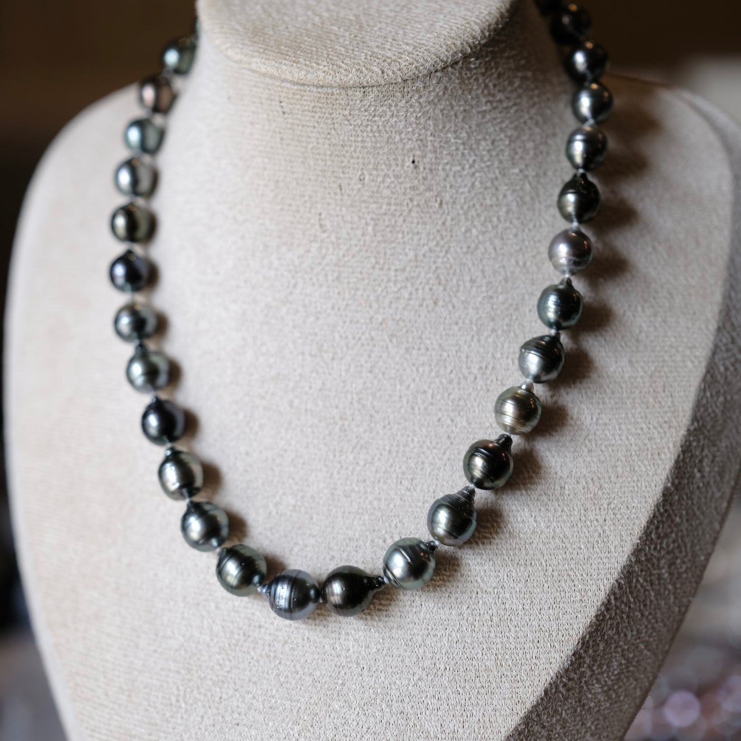 Black Tahitian Baroque bee hive full strand s925 clasp