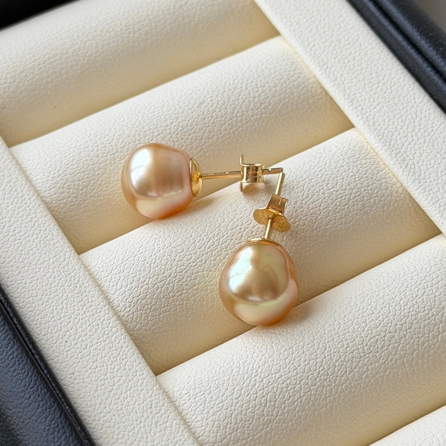 South sea golden Pearl 9.5mm smooth baroque earring stud s925