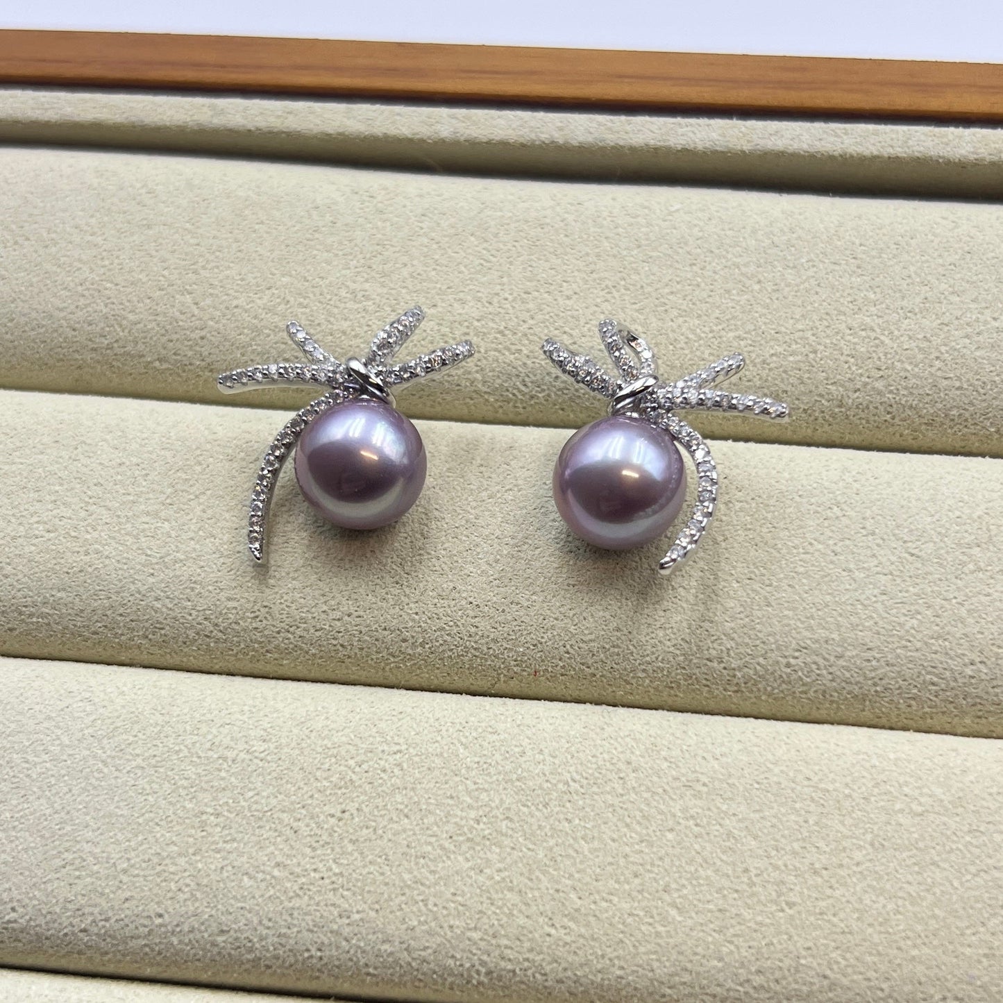 9.9mm Bowtie Purple Pearl earrings s925