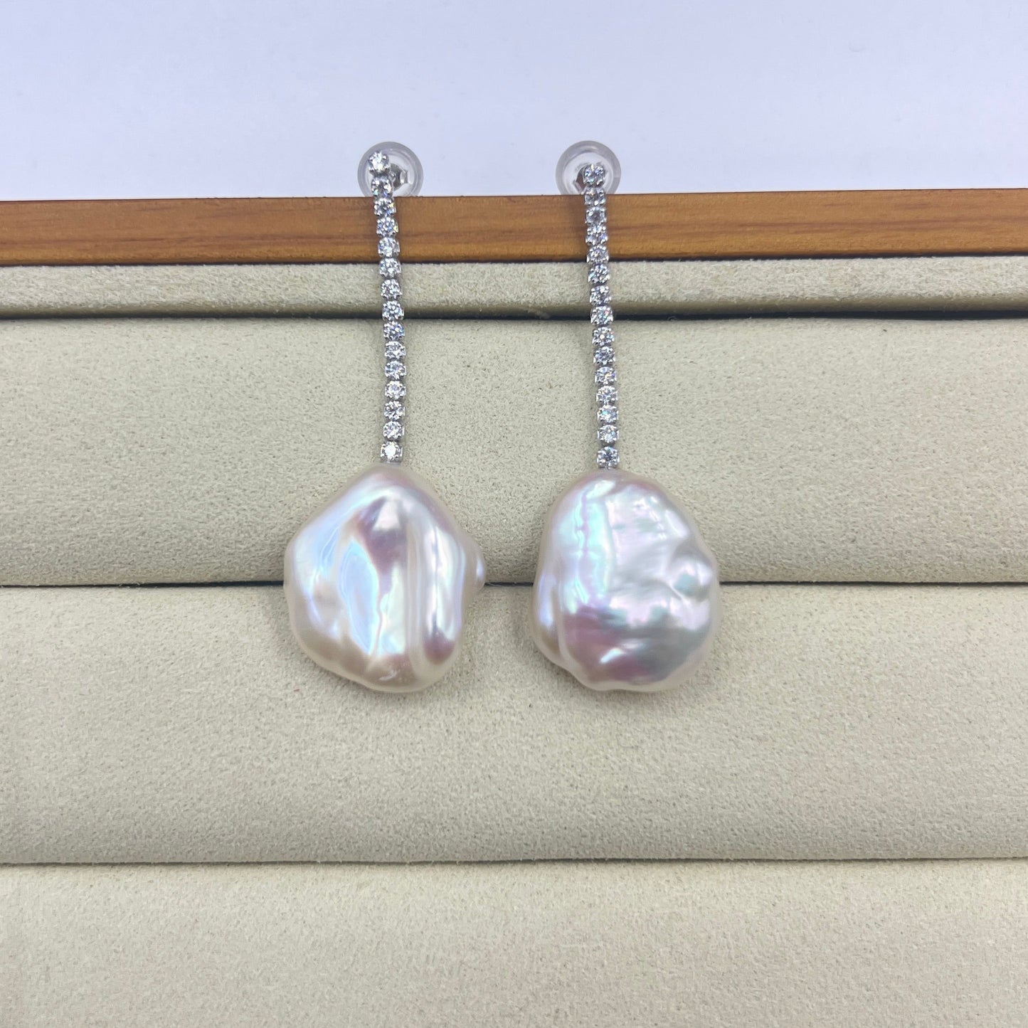 Seedless Flower Pearl Dainty Flowy Earrings S925