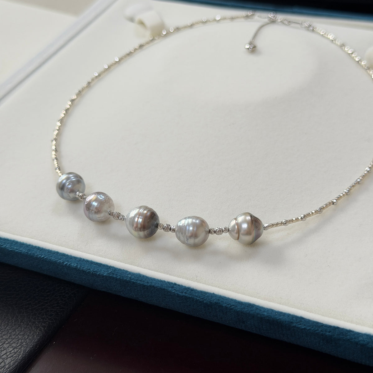 Big smile Gray tone Black Tahitian Baroque pearl necklace s925