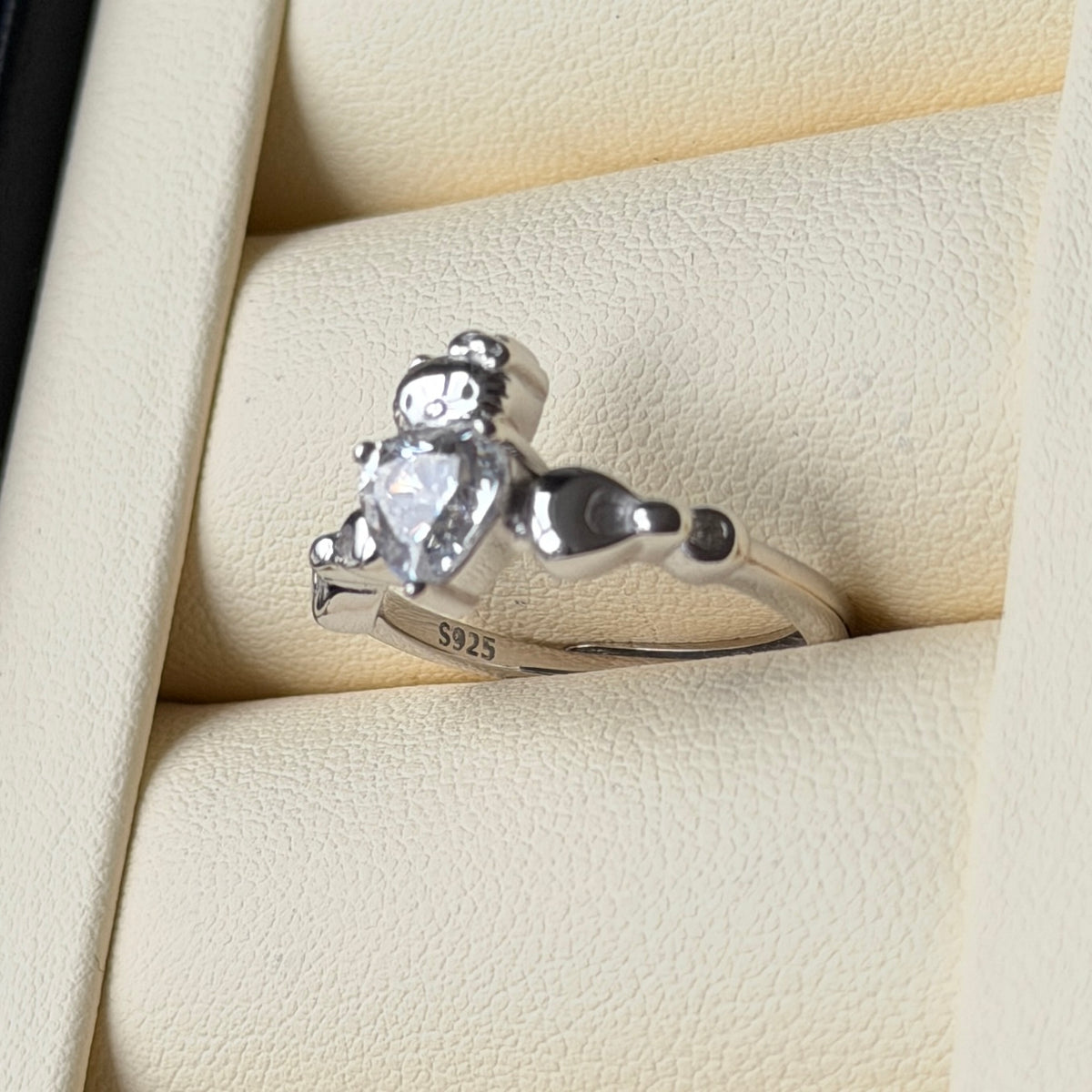 Hello Kitty Ring s925