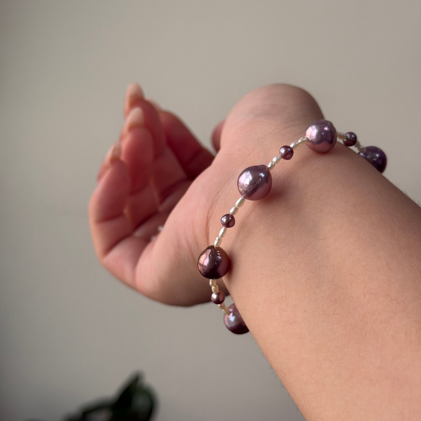 Metallic Purple freshwater pearl with Freshwater Keshi bracelet s925