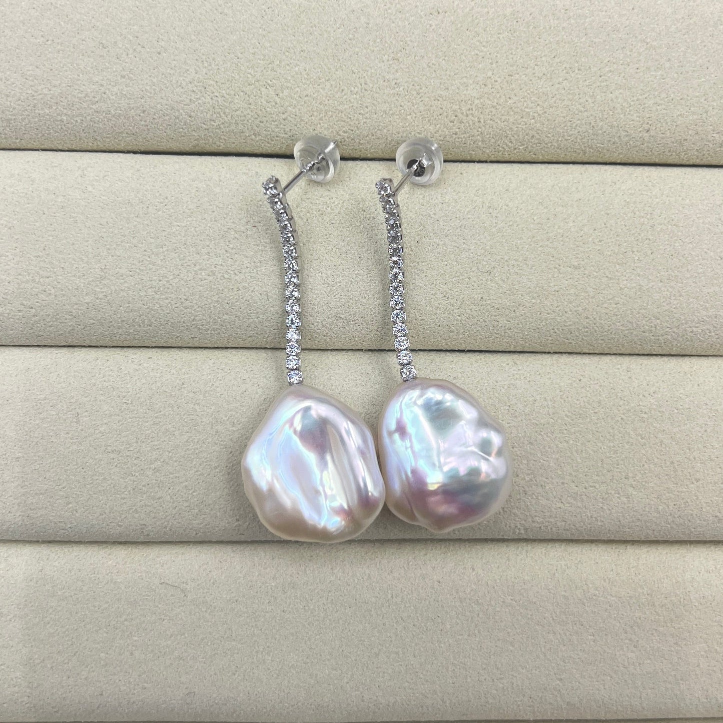 Seedless Flower Pearl Dainty Flowy Earrings S925