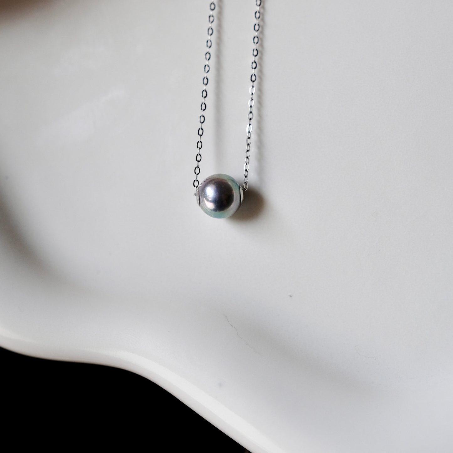 Stunning luster Akoya pearl lulu tong silver gray madama color necklace