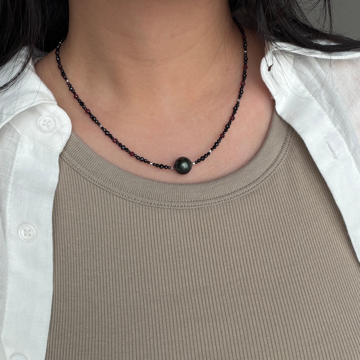 11mm Black Tahitian Pearl black spinel and garnet necklace s925