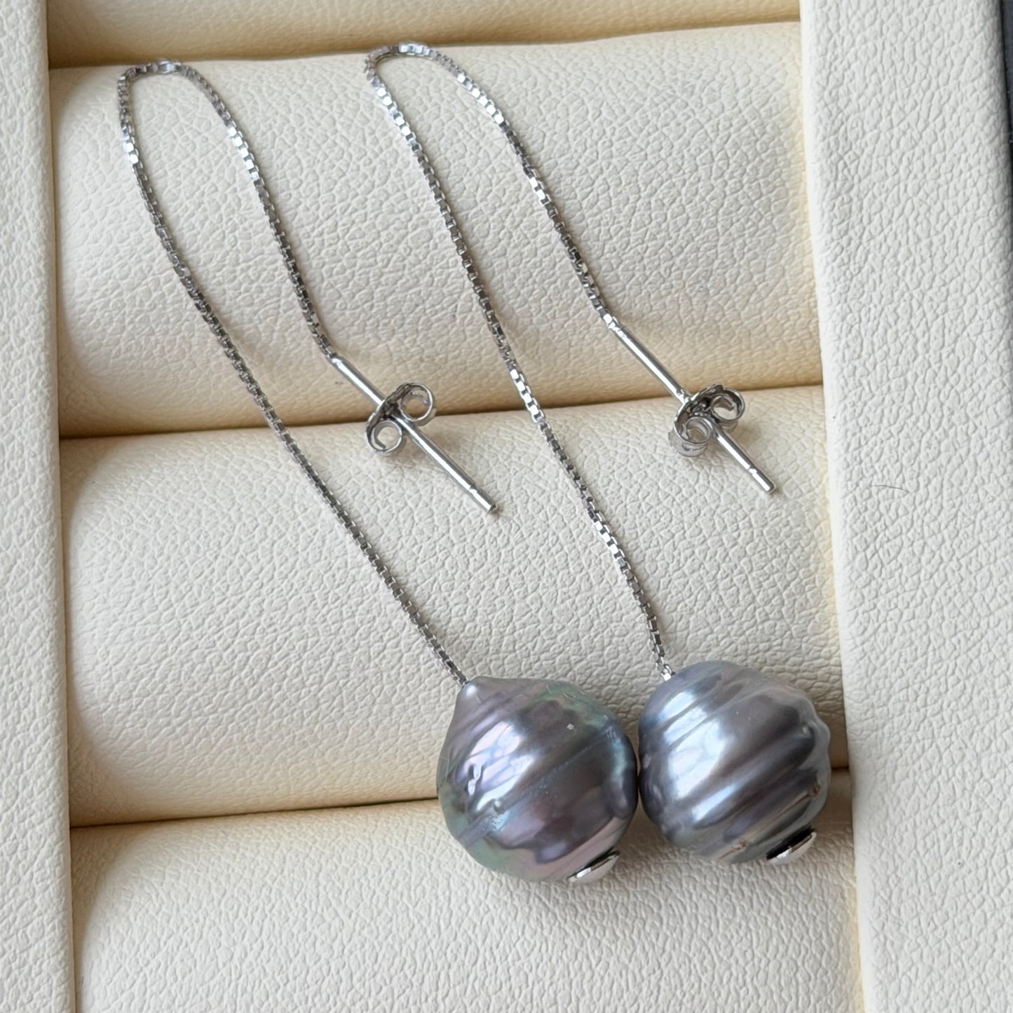 Deal Platinum Grey Black Tahitian pearl earrings Dangling style s925