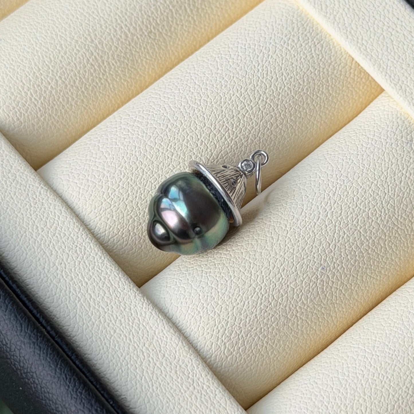 Super deal Beehive Baroque Black Tahitian Pearl necklace s925