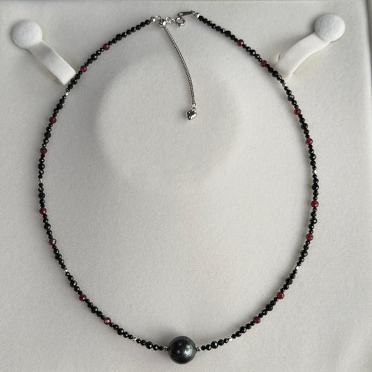 11mm Black Tahitian Pearl black spinel and garnet necklace s925
