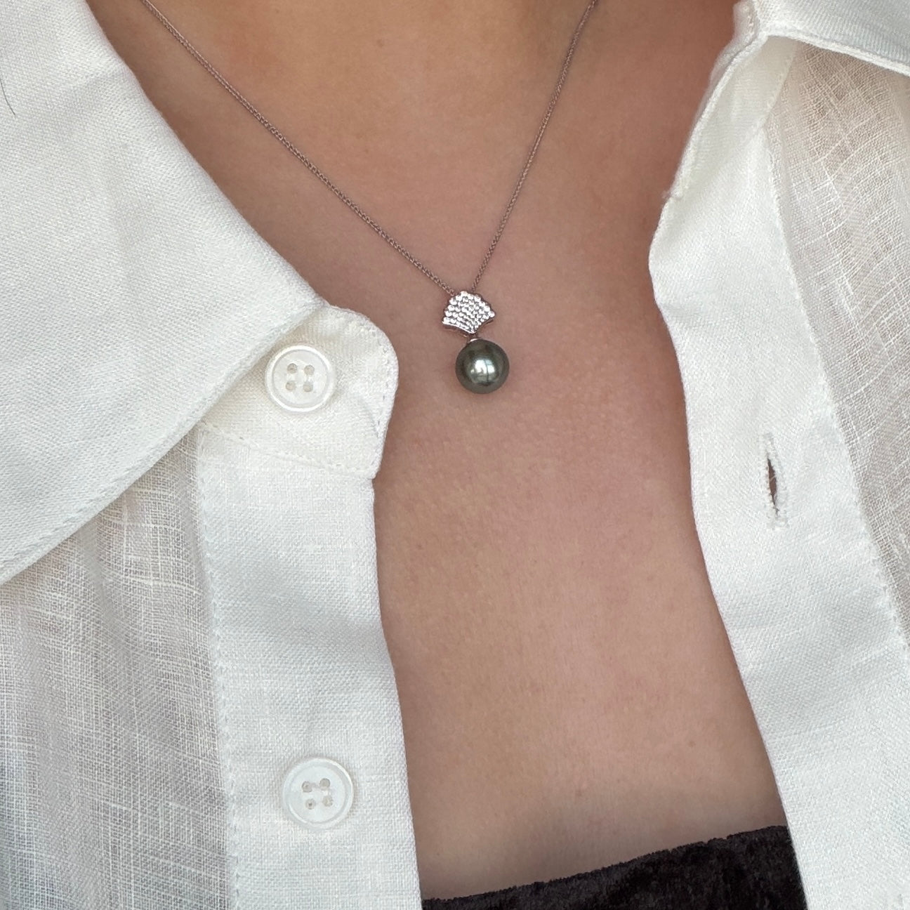 Delicate shell style Black Tahitian s925 necklace s925 9-10mm