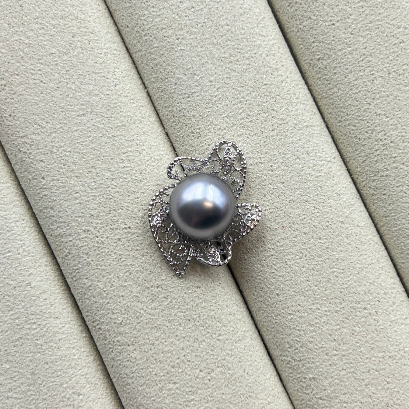 9.8mm black tahitian pearl necklace