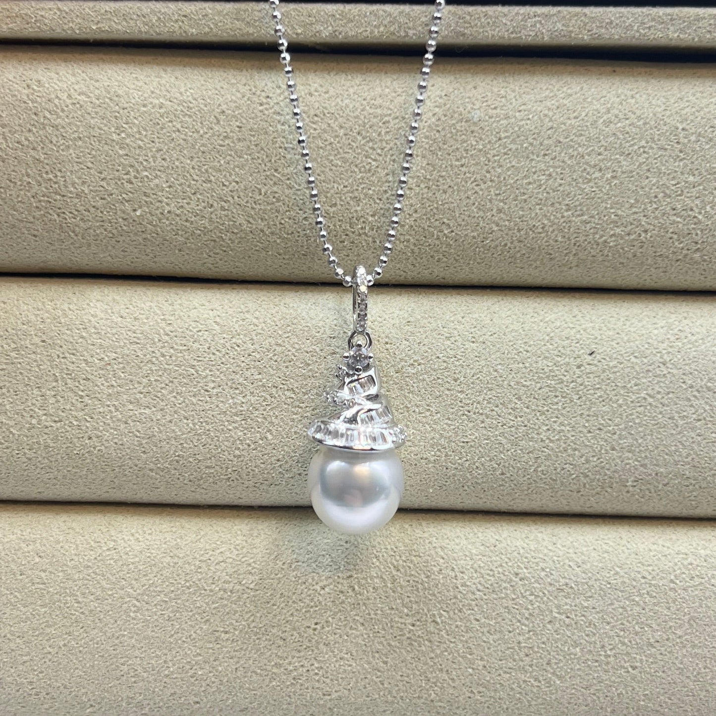 Stunning Australian White Necklace 9-10mm s925