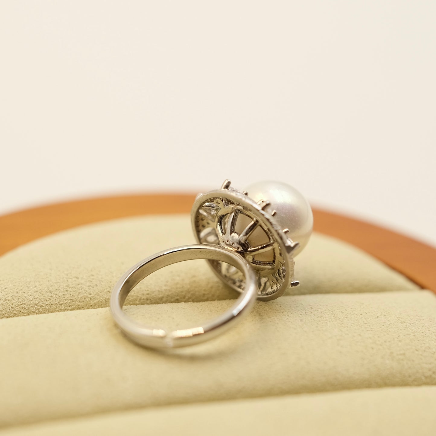 Vintage Floral White Freshwater Edison Pearl Ring Alloy with white gold plated