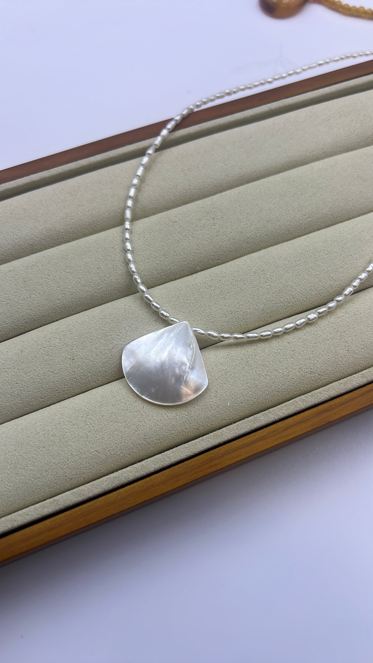 Mother of Pearl Fan necklace