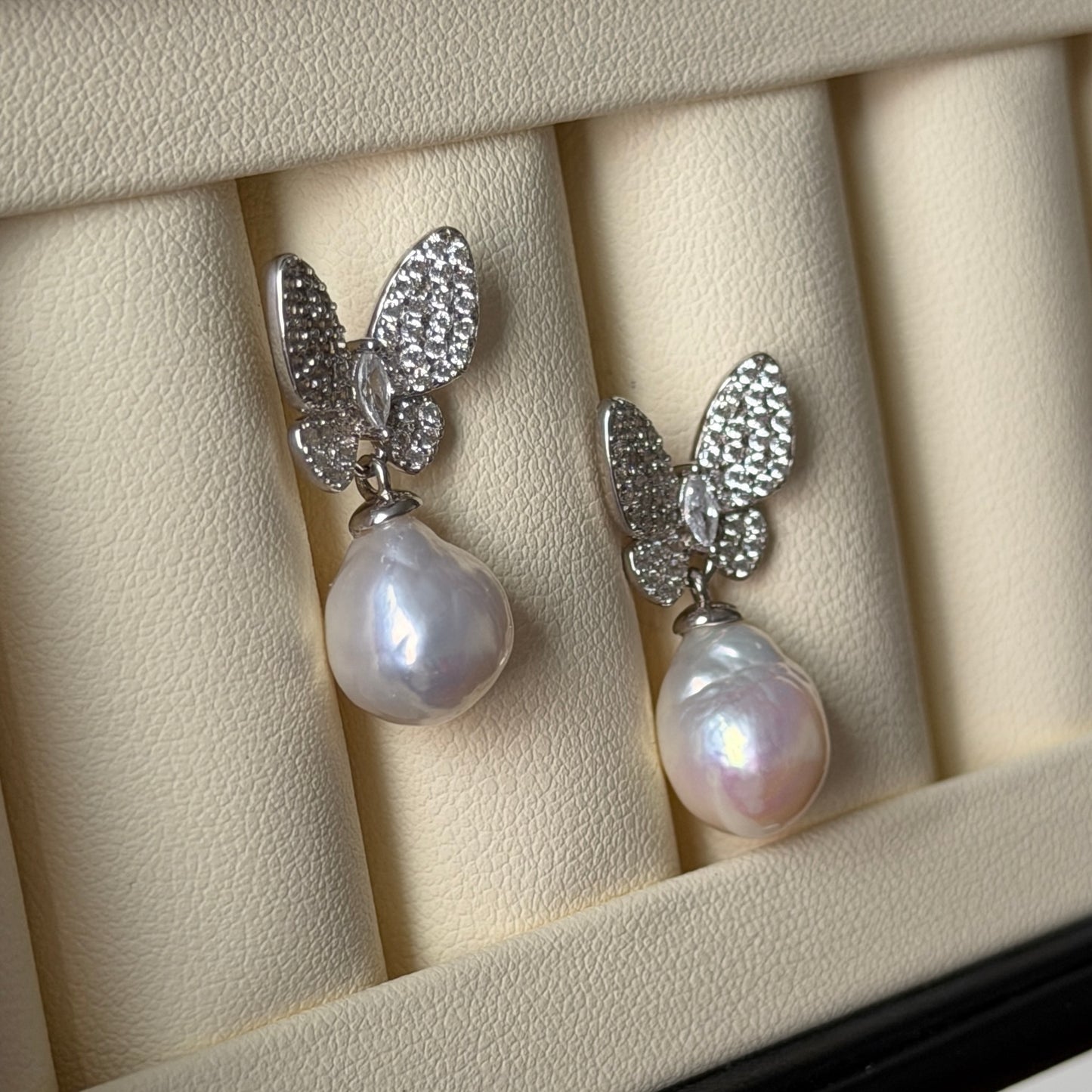 Metallic luster Butterfly freshwater pearl baroque pearl earrings s925 9-10mm