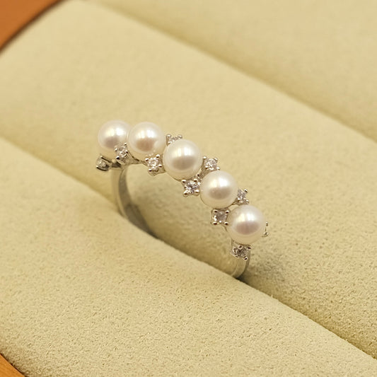 5 freshwater pearls balance ring s925