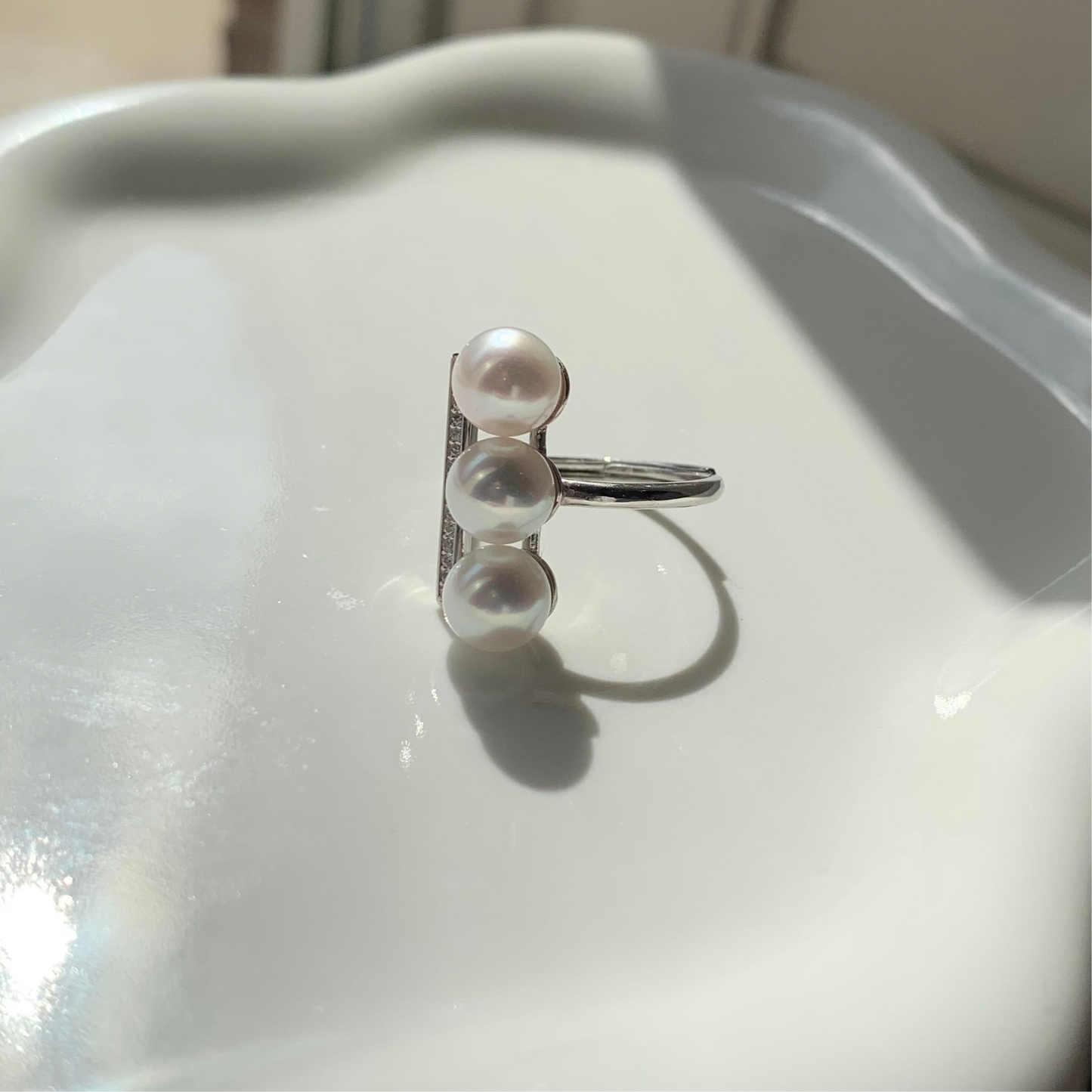Three Freshwater AK pearl Balance style ring s925 Luxury