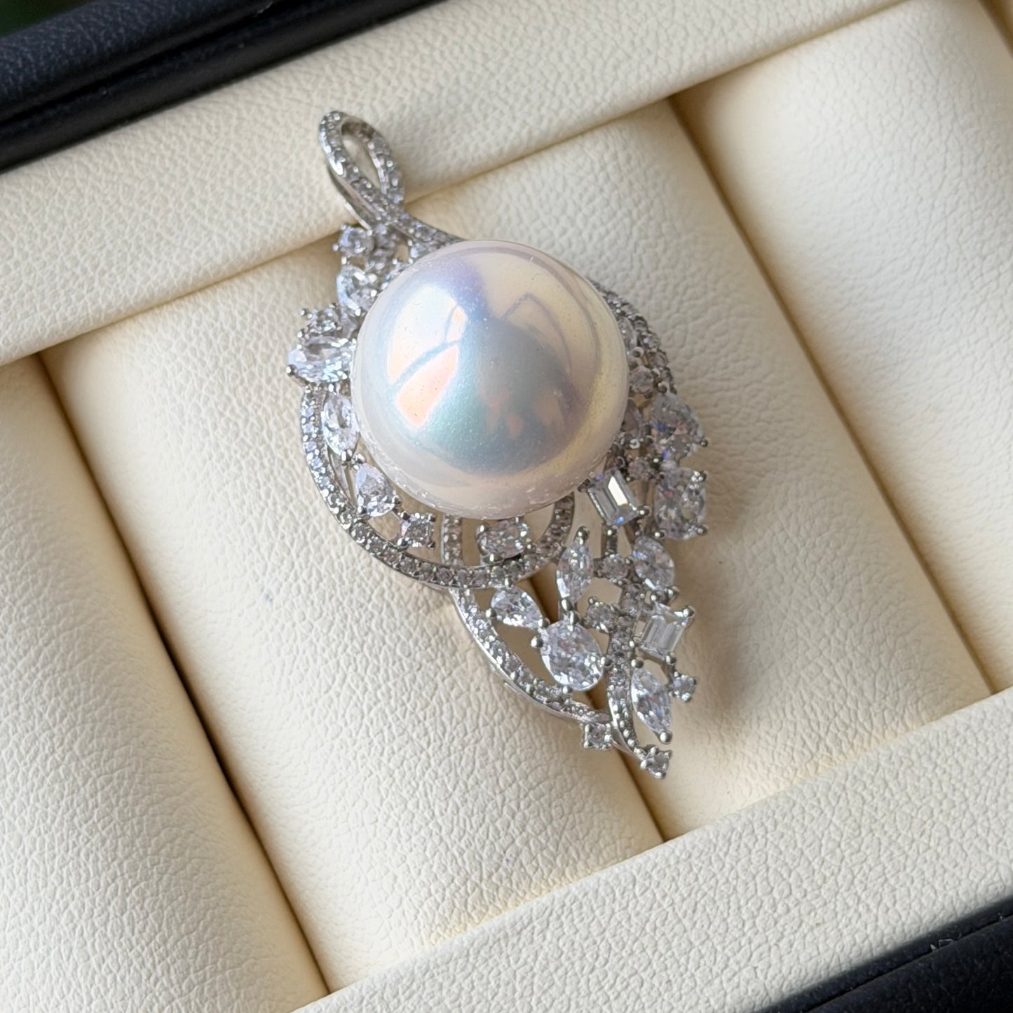 Very delicate sparkle Huge 15mm Metallic luster Edison Frehshwater Pearl pendant s925