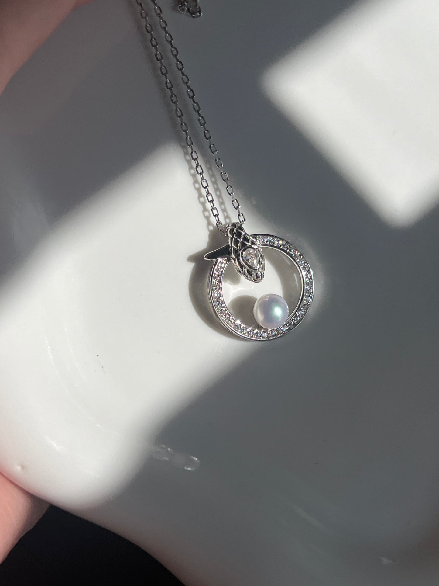 Unique Snake circle design with white freshwater pearl necklace s925