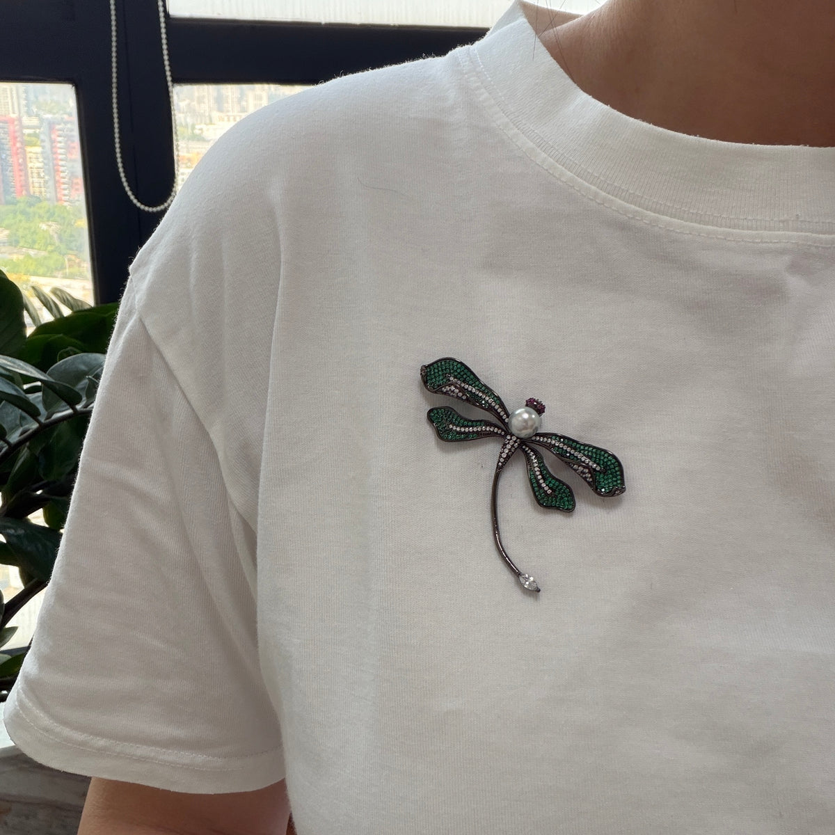 Amazing luster Akoya Pearl Madama color Dragonfly Brooch Alloy