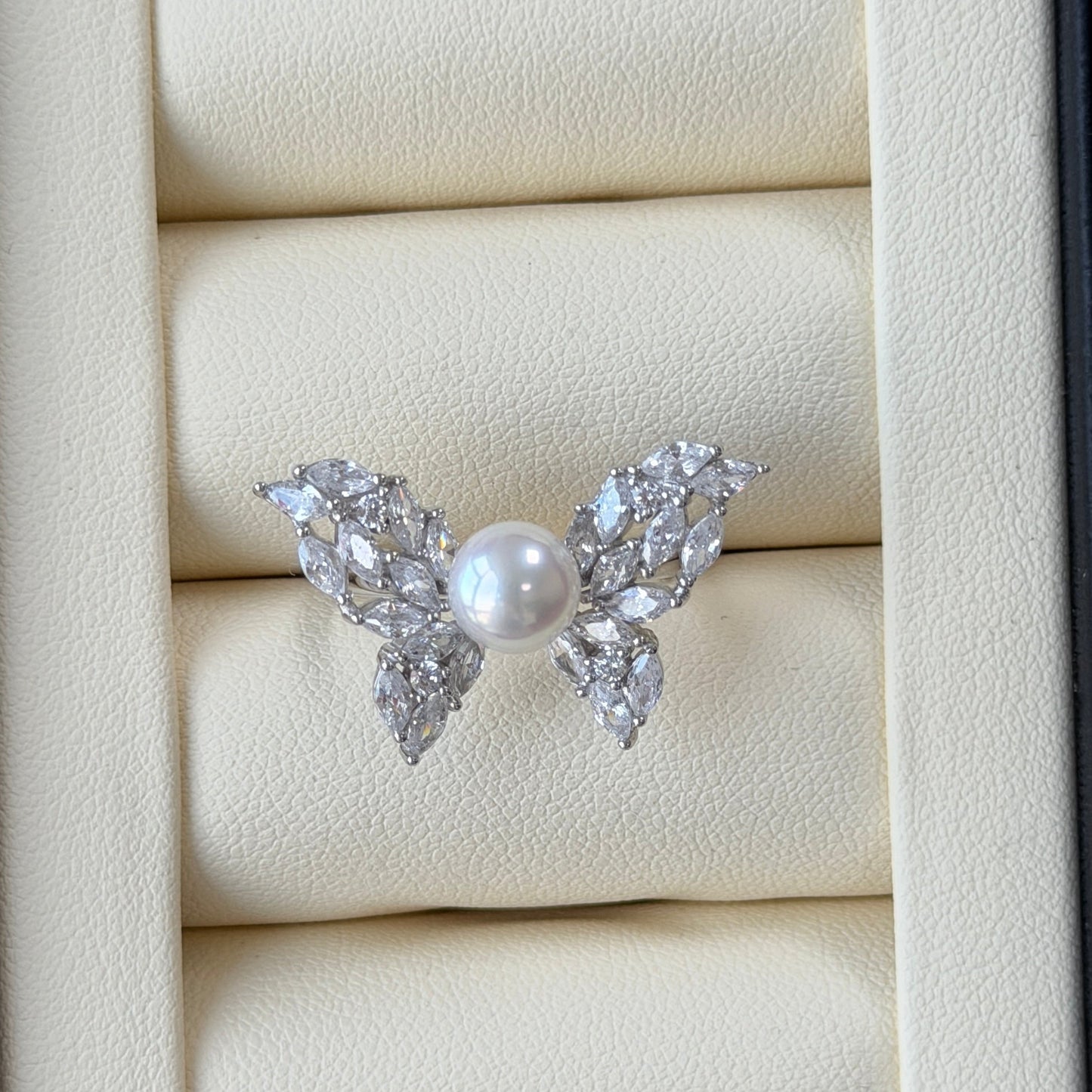 Stunning Butterfly Akoya pearl ring amazing luster s925 adjustable size