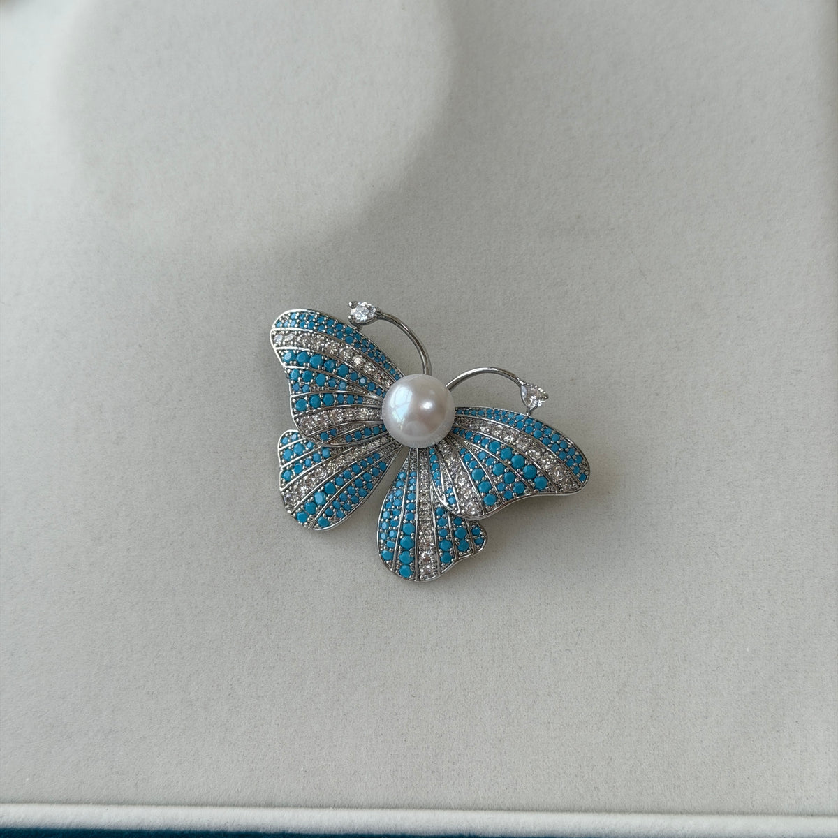 Silver blue Butterfly Freshwater Edison pearl 10-11mm alloy