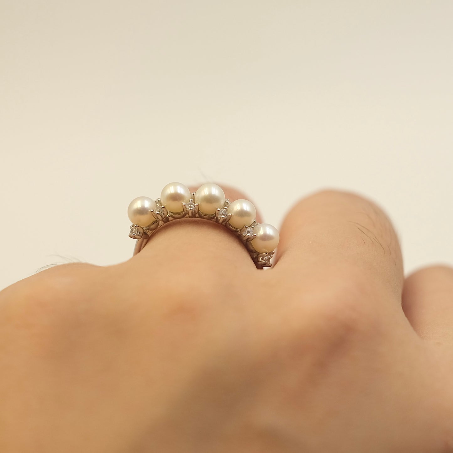 5 freshwater pearls balance ring s925