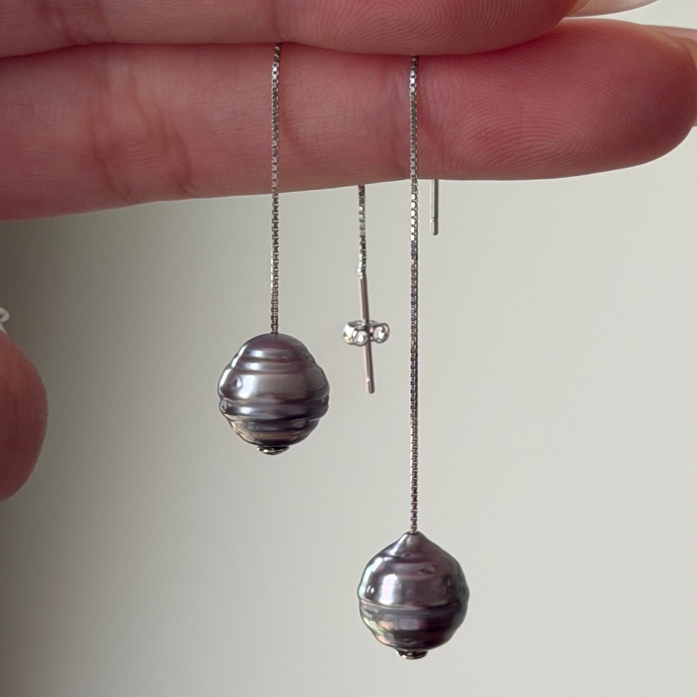 Deal Platinum Grey Black Tahitian pearl earrings Dangling style s925