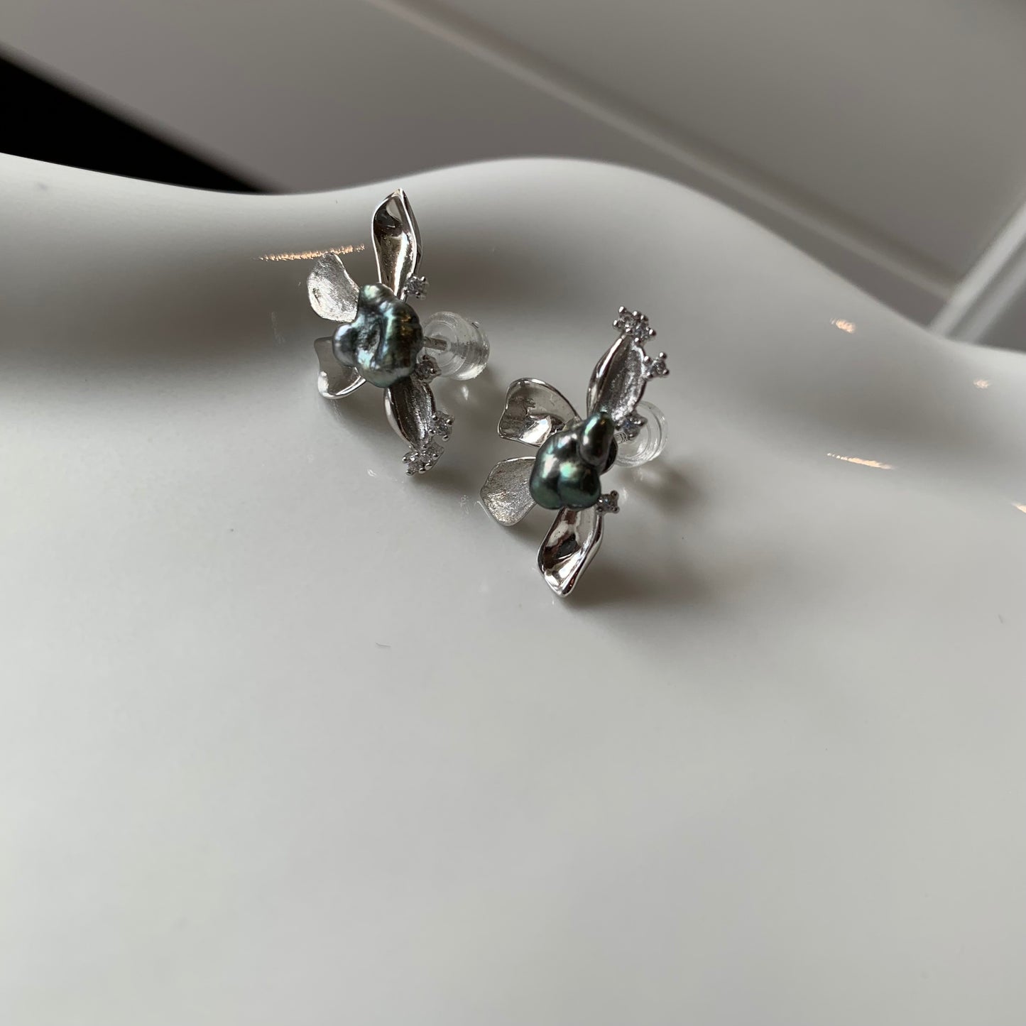 Black Tahitian Keshi Floral earring studs s925