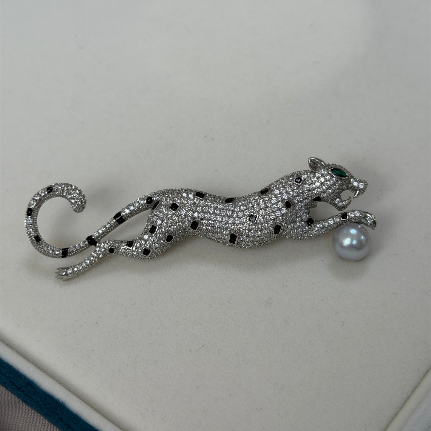 8-9mm Akoya Madama color Leopard Brooch Alloy