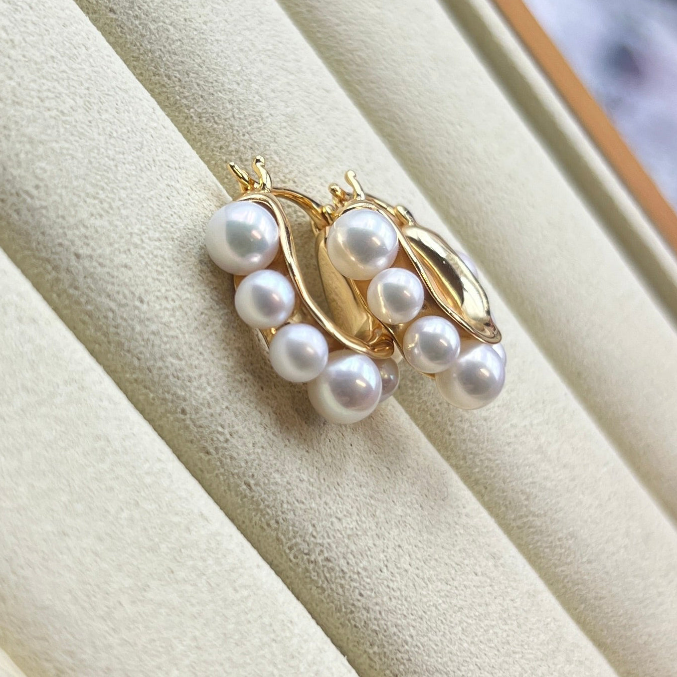 Golden pearl Hoop earrings s925