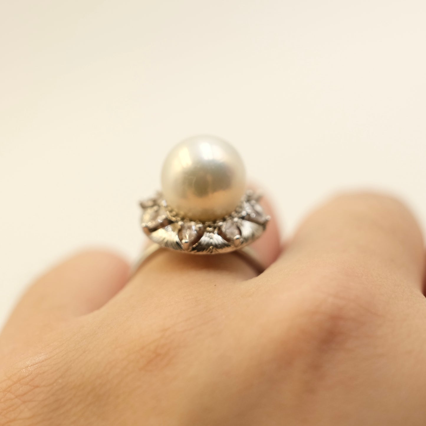 Vintage Floral White Freshwater Edison Pearl Ring Alloy with white gold plated