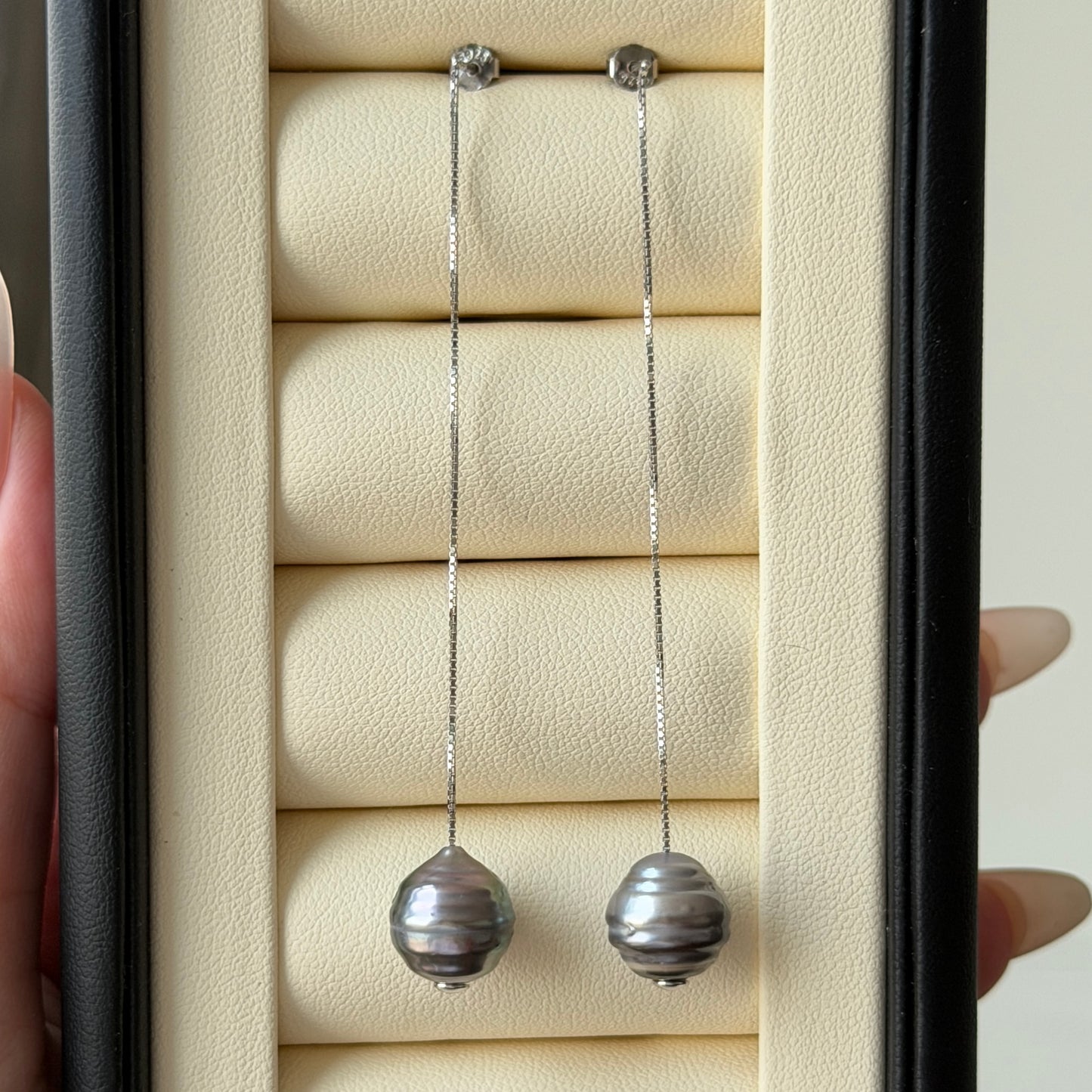 Deal Platinum Grey Black Tahitian pearl earrings Dangling style s925