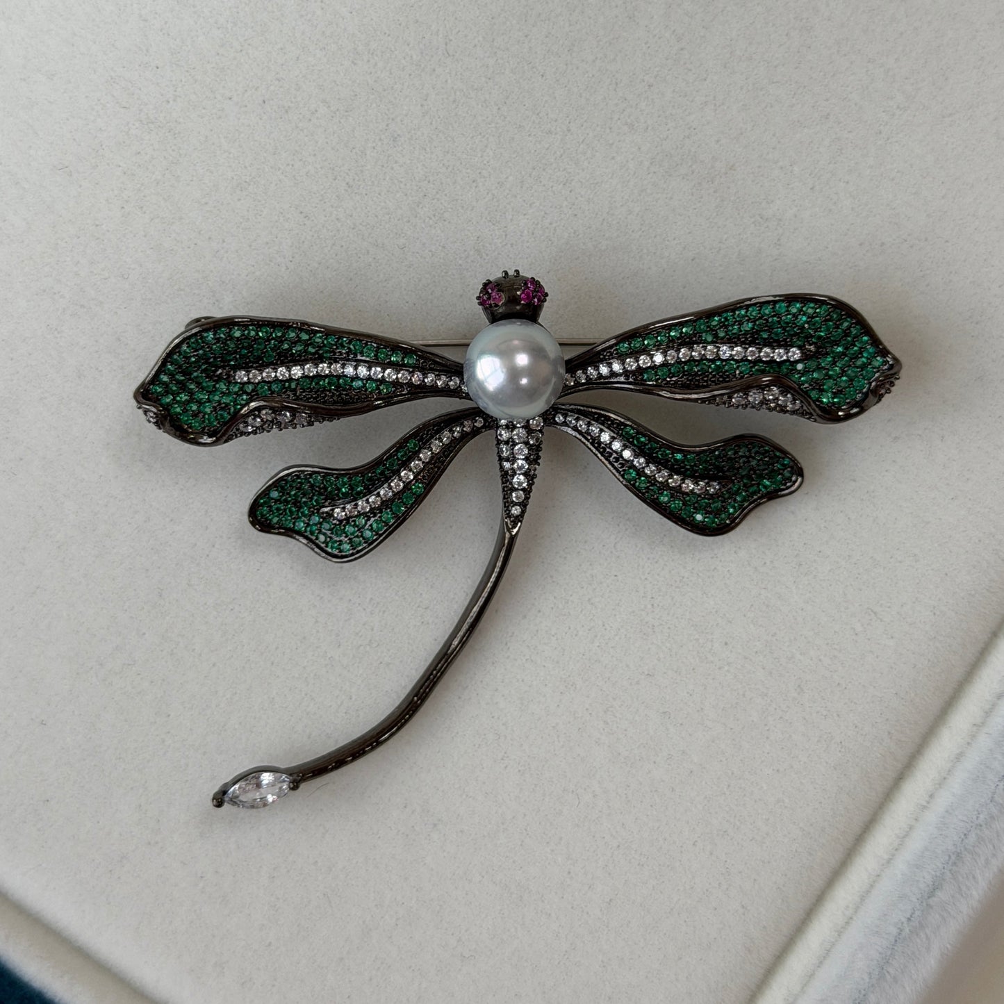 Amazing luster Akoya Pearl Madama color Dragonfly Brooch Alloy