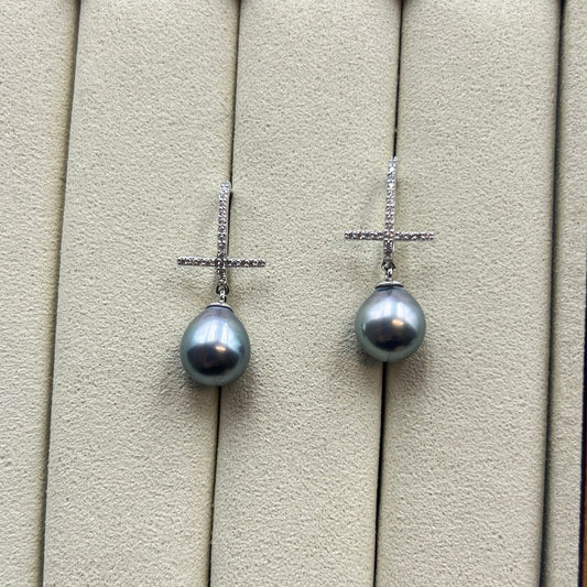Platinum Gray Black Tahitian Pearl Cross Style Earrings s925