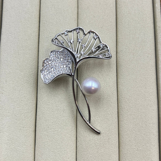 Ginkgo leaves Pearl Brooch