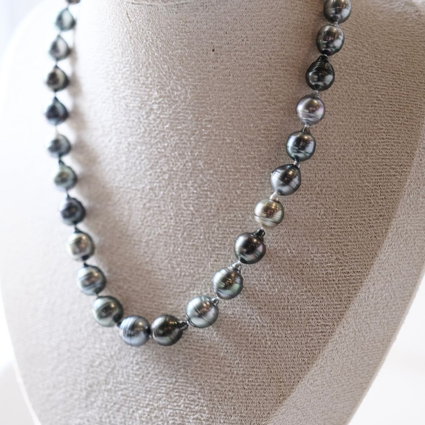 Black Tahitian Baroque bee hive full strand s925 clasp