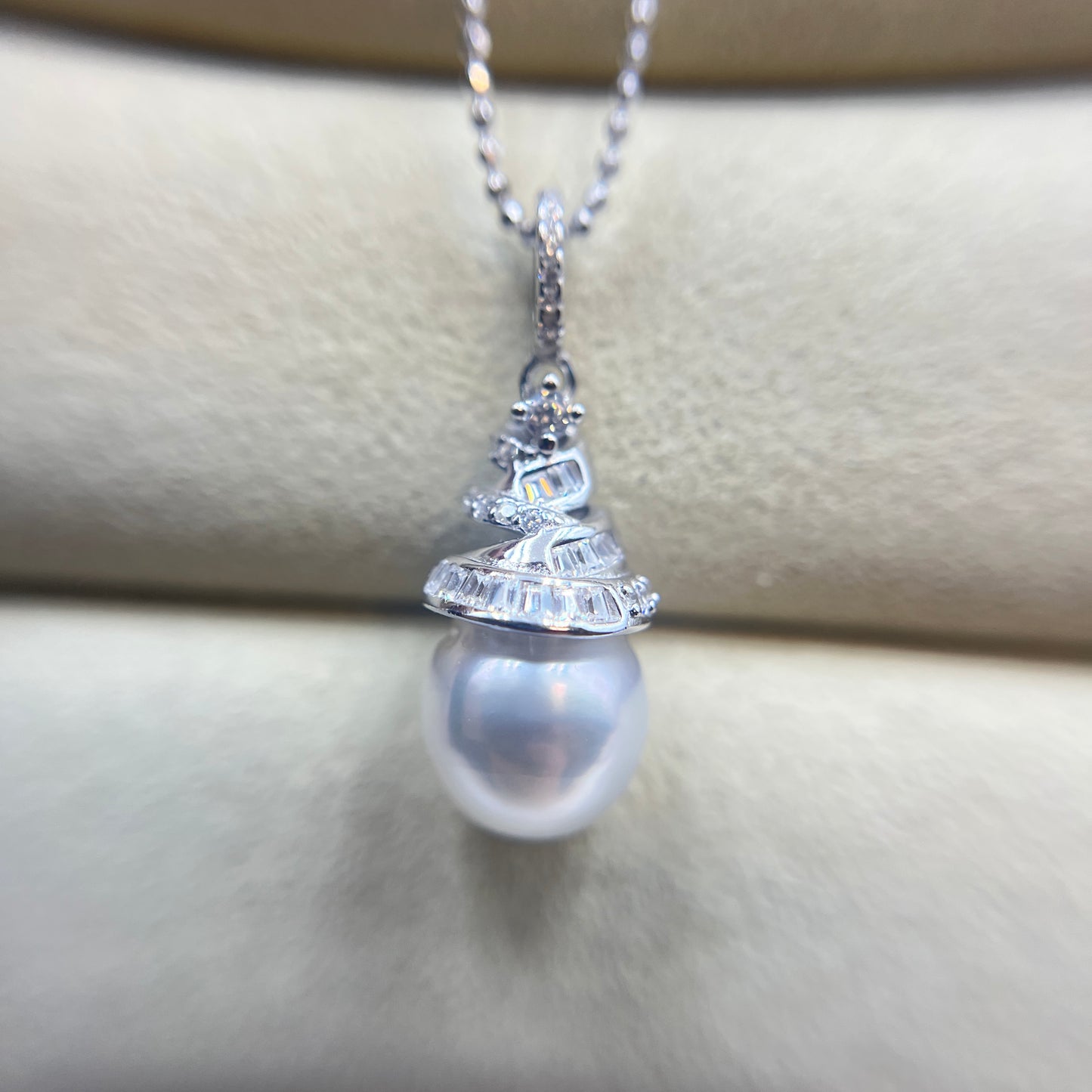 Stunning Australian White Necklace 9-10mm s925