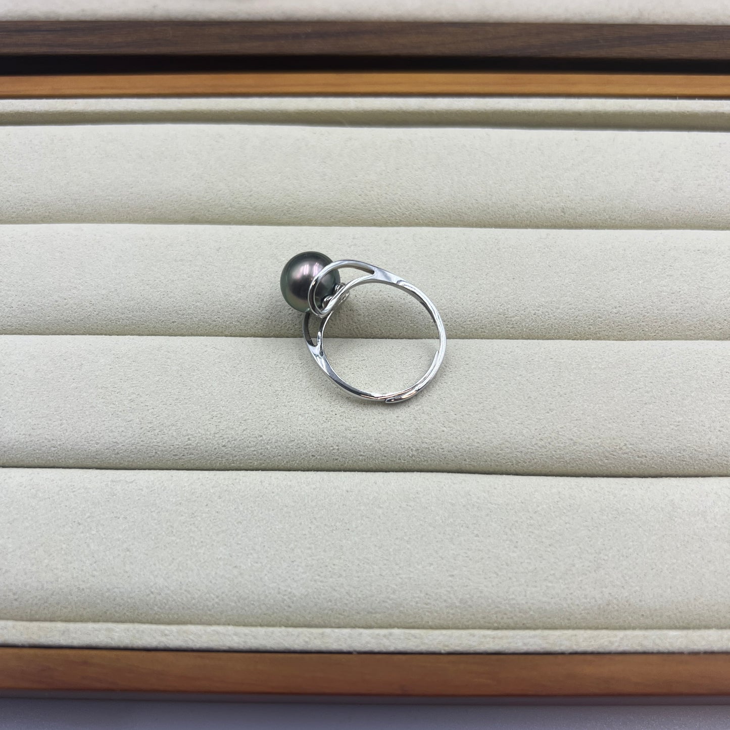 Black Tahitian ring modern 9.5mm s925