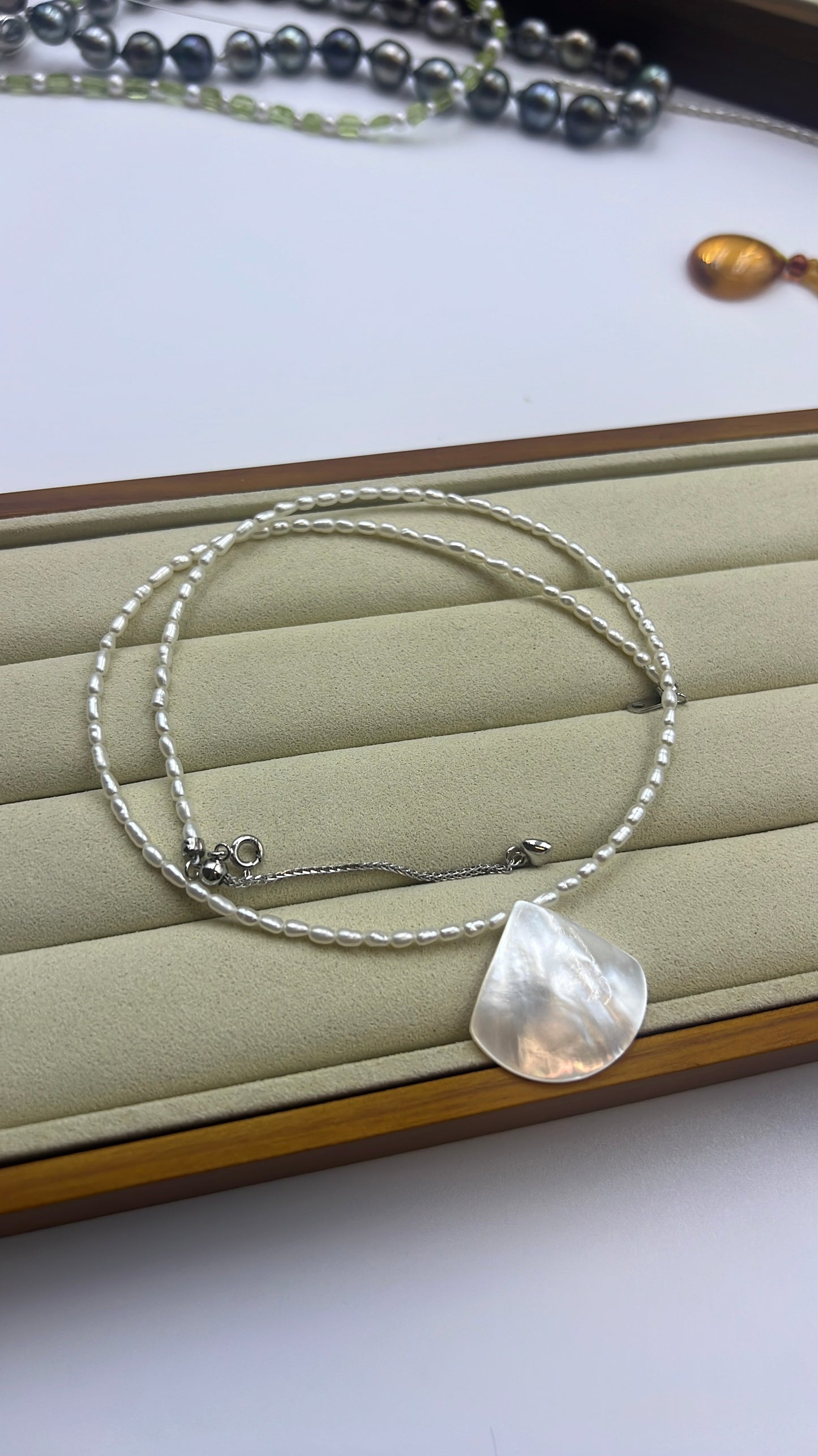 Mother of Pearl Fan necklace