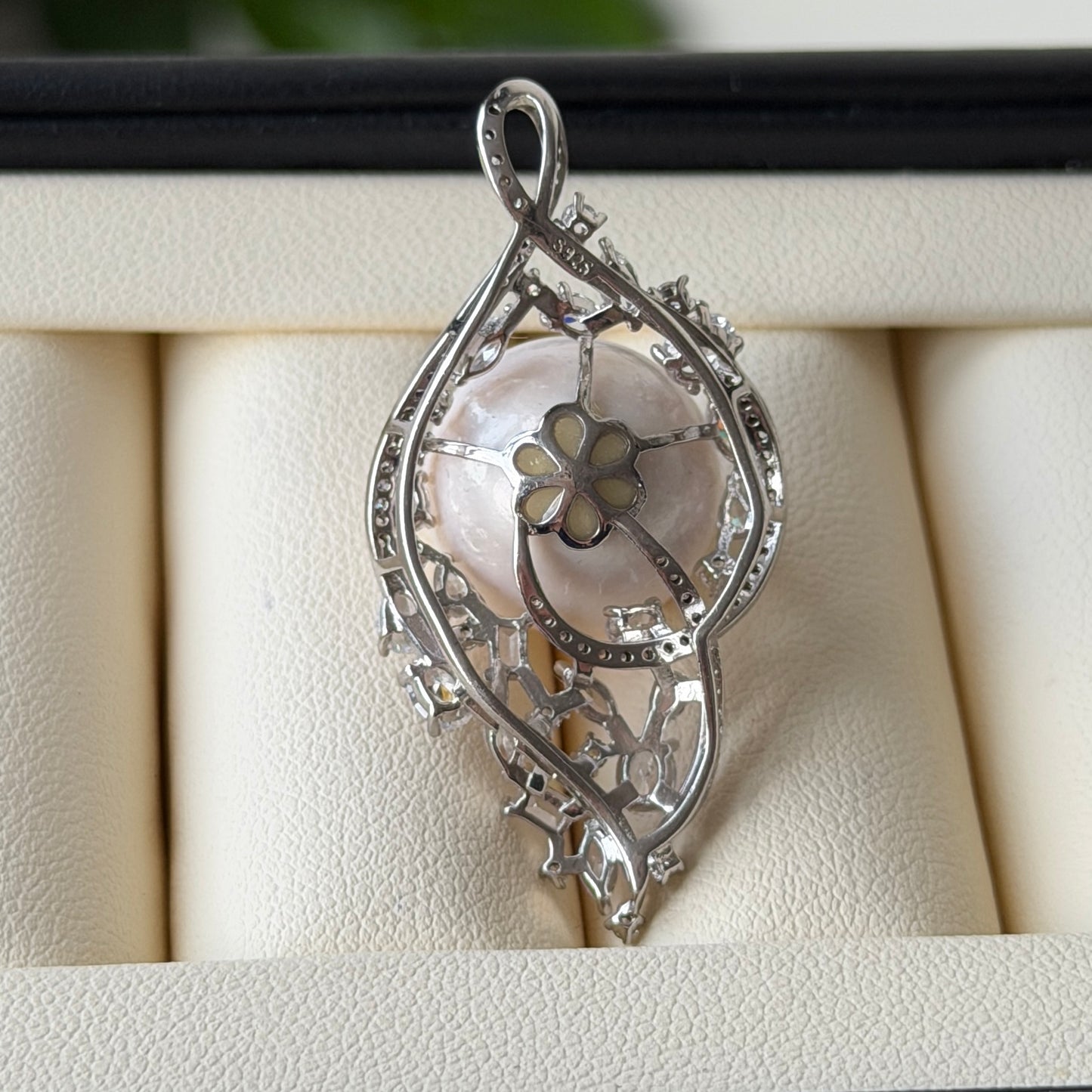 Very delicate sparkle Huge 15mm Metallic luster Edison Frehshwater Pearl pendant s925