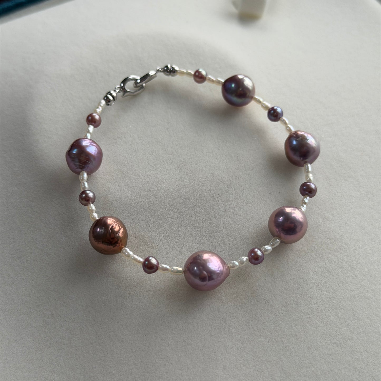 Metallic Purple freshwater pearl with Freshwater Keshi bracelet s925